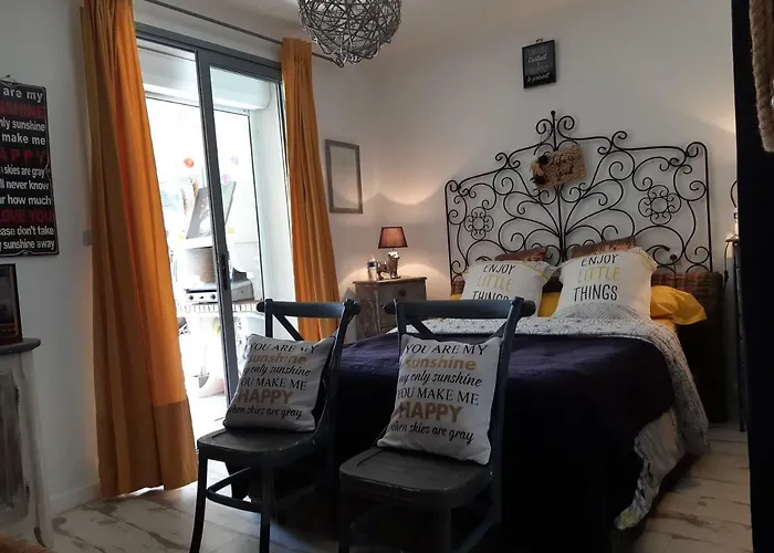 La Petite Maison De Melanie 30m Ferienhaus *