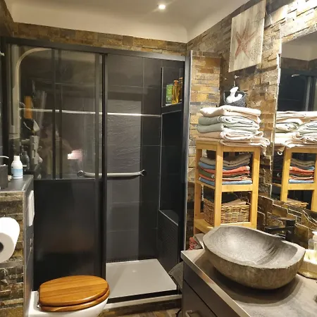 La Petite Maison De Melanie 30m Casa de Férias