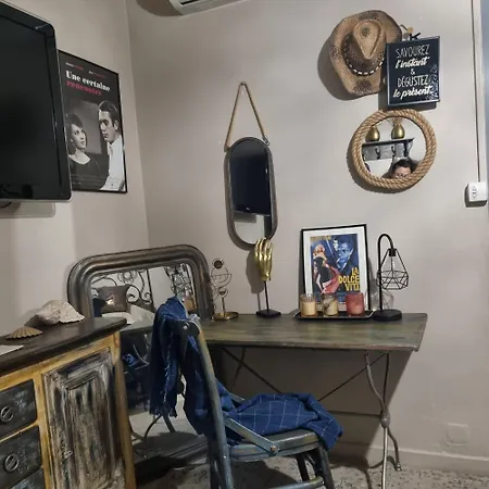 La Petite Maison De Melanie 30m Ferienhaus *