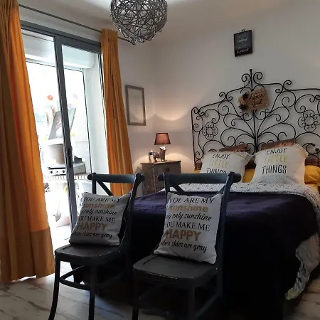 La Petite Maison De Melanie Holiday home *